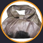 Remove unsightly stains, restoring your purse's appearance and enhancing the color. Remove unsightly stains, restoring your purse's appearance and enhancing the color.